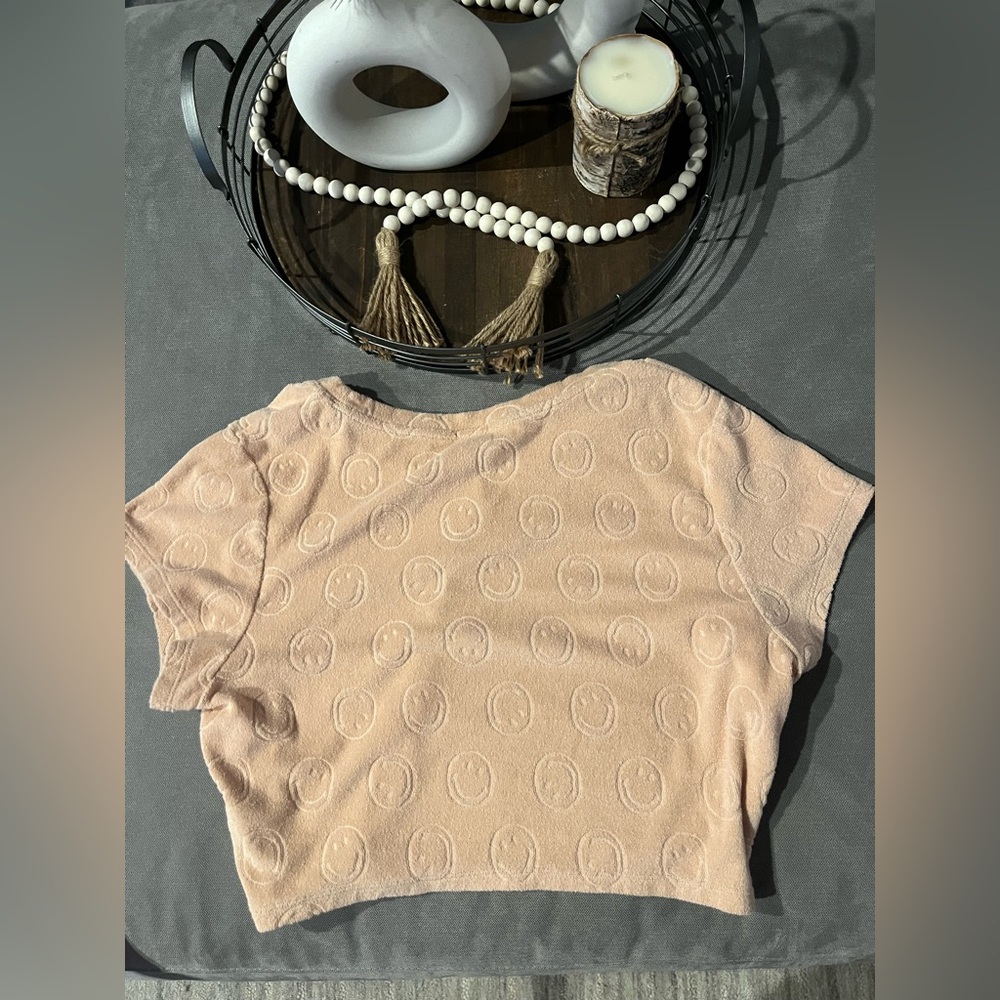 Offline by Aerie Peach Embossed Women's Crop Smiley Face Top! Size/XL - Picture 3 of 7